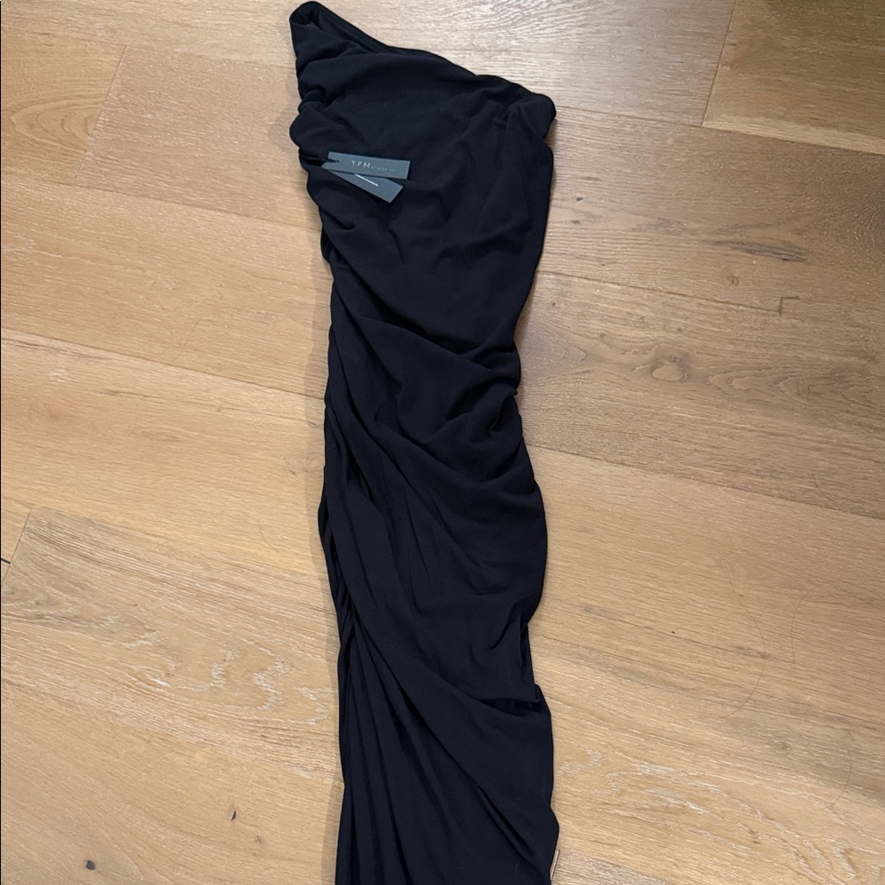 Babaton Black Ruched Midi Dress